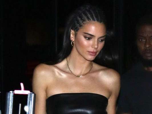 Kendall Jenner surgiu com tranças e foi criticada por apropriação cultural
