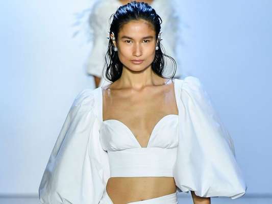 A Semana de Moda de Nova York está cheia de tendências para o verão 2020. Inspire-se!