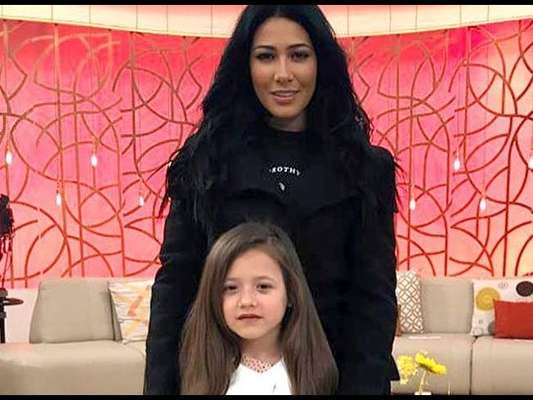 Simaria, irmã de Simone, opina sobre maquiagem feita pela filha, Giovanna, em vídeo no Instagram Stories nesta segunda-feira, dia 09 de setembro de 2019