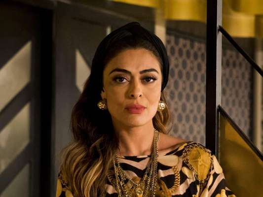 Nos próximos capítulos da novela 'A Dona do Pedaço', Maria da Paz (Juliana Paes) fica desconfiada ao ser chamada pelo nome por Matilde (Laura Cardoso): 'Curiosa'