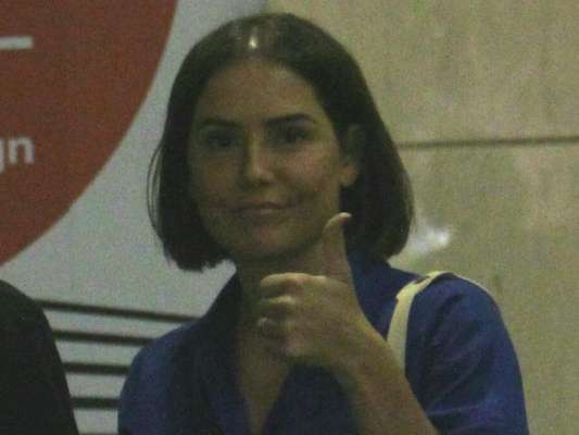 Deborah Secco e Hugo Moura sorriem para fotógrafo em shopping no Rio de Janeiro nesta terça-feira, dia 10 de setembro de 2019
