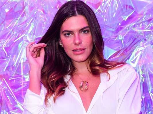 Mariana Goldfarb publicou foto de um bumbum com estrias no Instagram nesta segunda-feira, 16 de setembro de 2019