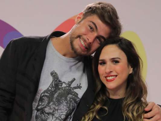Grávida de Rafael Vitti, Tatá Werneck exibiu barrigão em foto no Instagram nesta quarta-feira, 18 de setembro de 2019