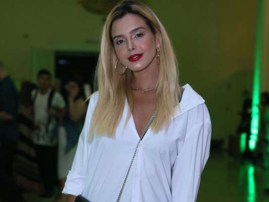 Giovanna Lancellotti aposta em vestido trendy para show nesta quinta-feira, dia 19 de setembro de 2019