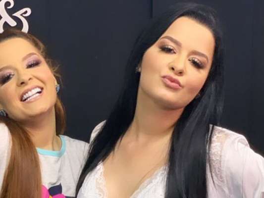 De lingerie, Maraisa, da dupla com Maiara, exibiu o corpo em forma neste sábado, 28 de setembro de 2019