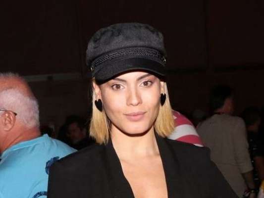 Letícia Lima vive romance com o diretor de novelas Thiago Teitelroit, segundo a coluna 'Retratos da Vida', do jornal 'Extra'