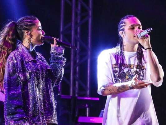 Anitta ganhou colo de Vitão antes de estreia no Rock in Rio, neste sábado, 5 de outubro de 2019