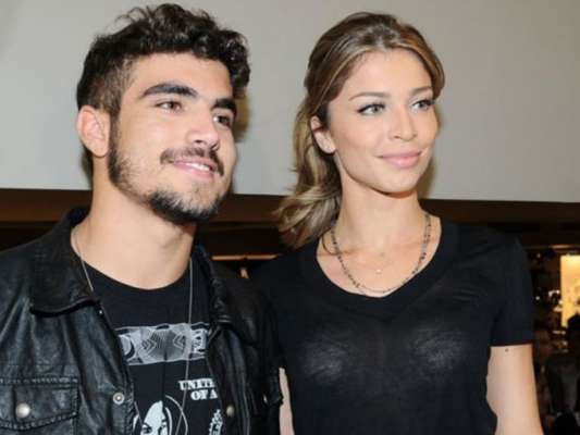 Caio Castro comenta foto de Grazi Massafera com Sofia, em 6 de outubro de 2019