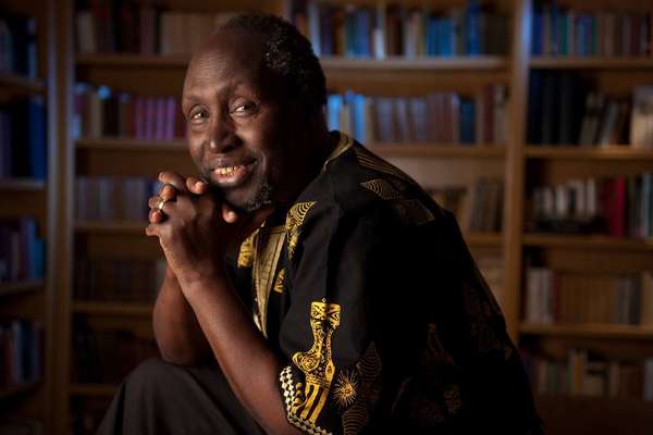 Ngugi wa Thiong’o - Ngugi wa Thiong’o. Autor de obras como 'Sonhos em Tempos de Guerra - Memórias de Infância', o queniano é um dos principais nomes da literatura africana. Assim como Adonis, Ngugi (1938) participou da Festa Literária Internacional de Paraty (2015)