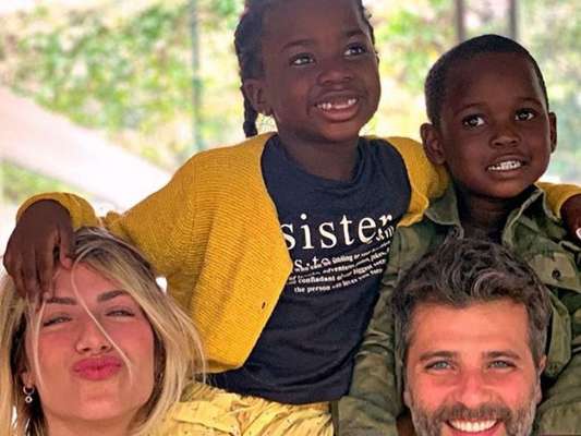 Giovanna Ewbank saltou em lagoa do Ceará com os filhos, Títi e Bless, em viagem de férias
