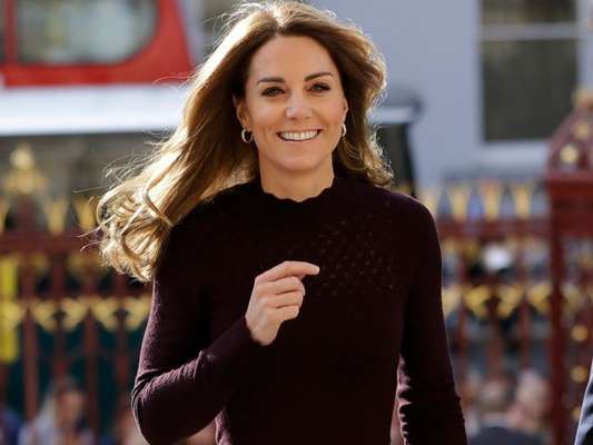Kate Middleton usa look grifado para evento nesta quarta-feira, dia 09 de outubro de 2019