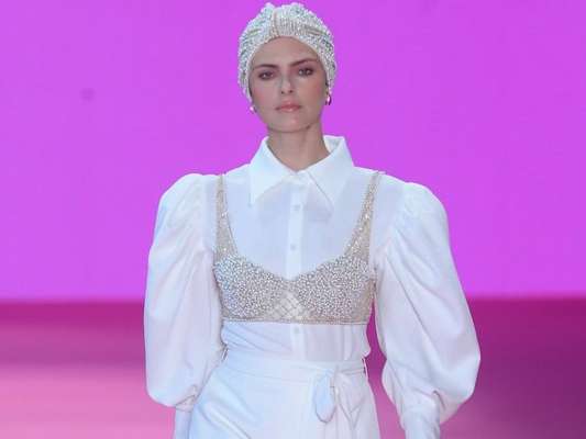 Camisa branca é repaginada no SPFW: grifes como PatBo, Lilly Sarti e Reinaldo Lourenço investiram no modelo clássico para as passarelas de São Paulo