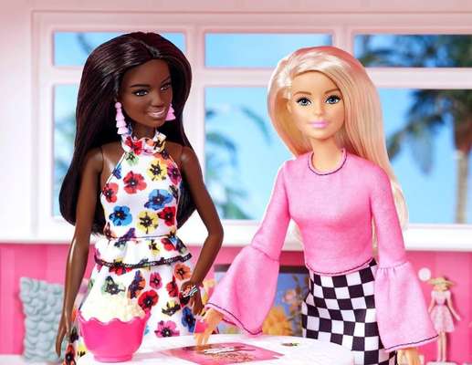 Barbie - Neste sábado, 9 de março, a boneca mais famosa do mundo completa 60 anos de existência. Conheça os momentos mais marcantes da história da Barbie.