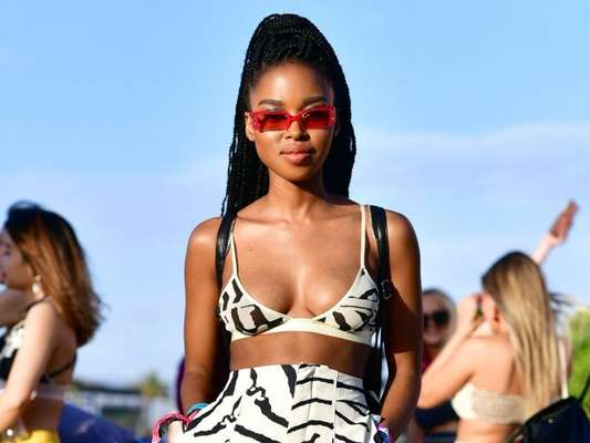 Looks com biquíni e maiô: a moda praia pode ser usada no dia a dia com algumas dicas de estilo. Inspire-se!
