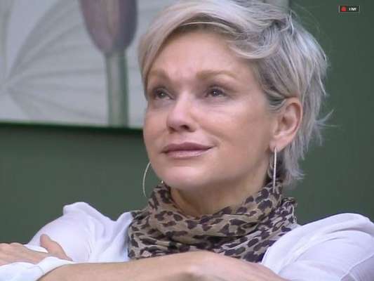 Em 'A Fazenda 11', Andréa deixa jogo e detona Lucas: 'Oco, insuportável e sem higiene'