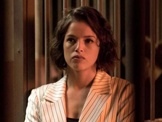 Último capítulo da novela 'A Dona do Pedaço' vai gravar dois finais envolvendo Josiane (Agatha Moreira), Régis (Reynaldo Gianecchini) e Félix (Mateus Solano)