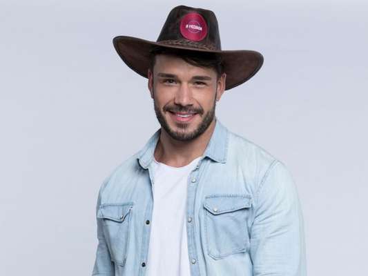 'A Fazenda 11': Lucas Viana tocou o sino do reality, mas vai seguir na competição. Entenda!