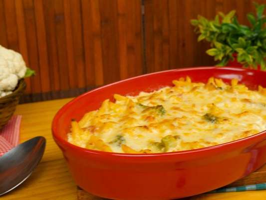 Macarrão ao leite gratinado