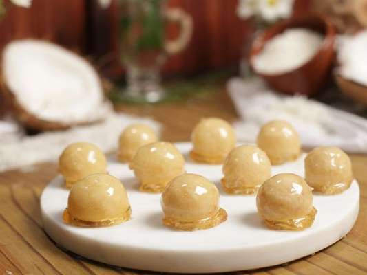 Bala de coco caramelizada fácil
