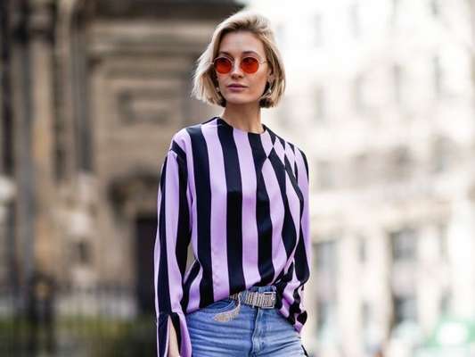 Tendência de moda: cinto de strass, bolsa dourada e mais acessórios com brilho para os looks de verão
