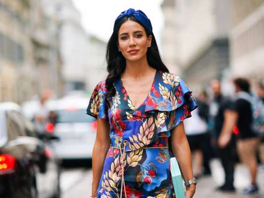 Tendência de moda: bolsa de palha, lenço e mais acessórios must-have de verão. Confira!