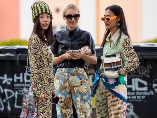Ainda não embarcou na trend de combinar estampas? Inspire-se nesses 10 looks!