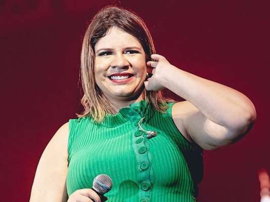 Marilia Mendonça anuncia pausa dos shows em reta final da gravidez