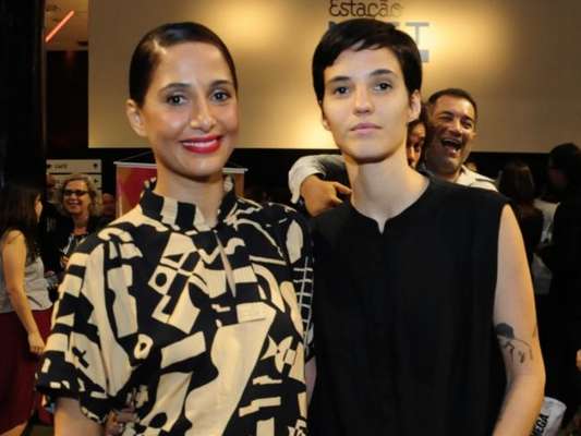 Camila Pintaga leva namorada, Beatriz Coelho, à pré-estreia do filme 'Uma garota chamada Marina', no Estação Net Gávea, zona sul do Rio de Janeiro, na noite desta segunda-feira, 02 de dezembro de 2019