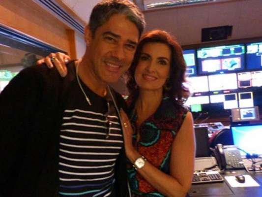 Fátima Bernardes e William Bonner - Fátima Bernardes e William Bonner formaram um casal ícone da televisão brasileira. Em entrevista ao jornal Diário de Pernambuco, a apresentadora garantiu que são amigos até hoje: “É um contato natural de duas pessoas que ficaram amigas depois de 26 anos de casamento”.