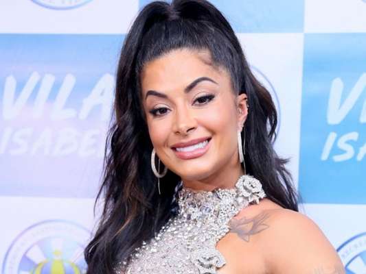 Aline Riscado nega namoro com Gabigol ao ser questionada por Faustão, em 8 de dezembro de 2019