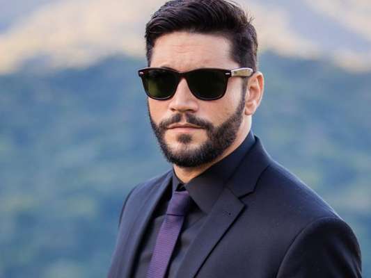Diogo (Armando Babaioff) supreende a todos ao voltar milionário na novela 'Bom Sucesso'