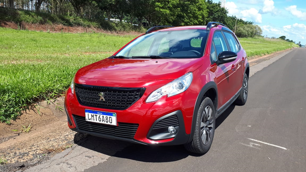 Peugeot 2008 Allure Pack no teste de 1.000 km.