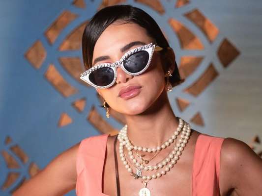 Inspire-se nas trends de moda que as famosas usaram nas viagens de Réveillon!
