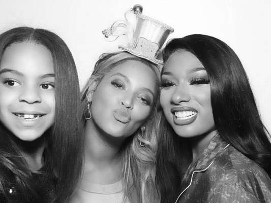 Jornalistas fazem piada com aparência de Blue Ivy, filha da Beyoncé, e internet não perdoa