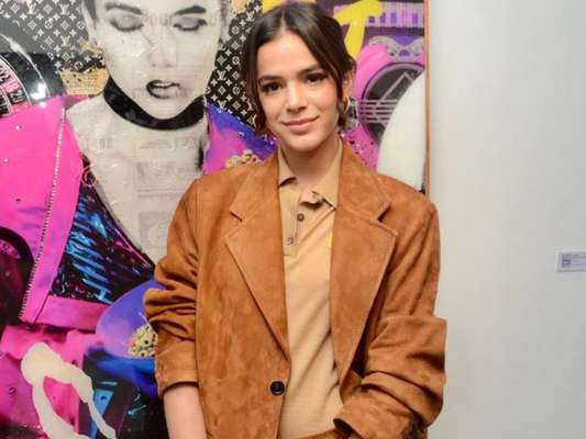 Semelhança de Bruna Marquezine com jovem movimenta a web. Veja!
