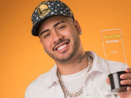 Kevinho é acusado de contratar modelo para namorar