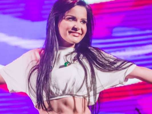 Maraisa exibe corpo de biquíni e marcas no rosto após plástica em dia de folga em vídeo nesta segunda-feira, dia 13 de janeiro de 2020