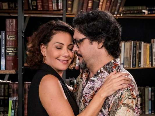 Na reta final da novela 'Bom Sucesso', Nana (Fabiula Nascimento) resolve tentar engravidar de novo de Mário (Lúcio Mauro Filho): 'Quero ter um filho com você'