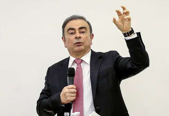 Ghosn processa Renault para receber aposentadoria
