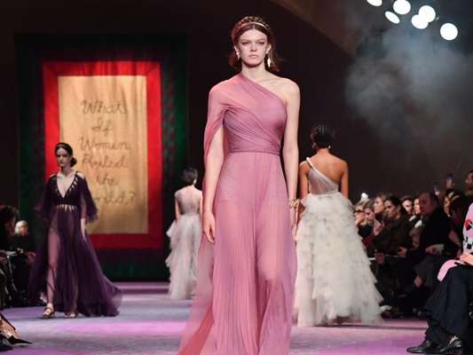 Moda Dior: grife desfila coleção primavera-verão 2020 de alta-costura no Musée Rodin, em Paris, nesta segunda-feira, 20 de janeiro de 2020