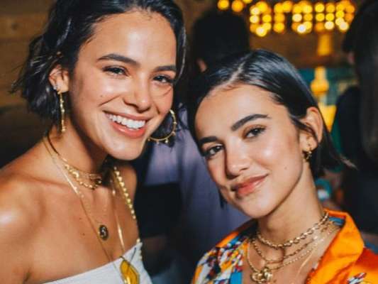 Bruna Marquezine revela ansiedade para ver Manu Gavassi no 'BBB20' nesta terça-feira, dia 21 de janeiro de 2020