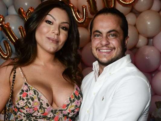 Filho de Thammy Miranda e Andressa Ferreira encanta em fotos após nascimento