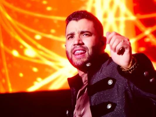 Gusttavo Lima esclarece suposto cachê milionário e substituição em show ao responder fã neste sábado, dia 25 de janeiro de 2020
