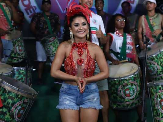 Mileide Mihaile sambou muito no ensaio na quadra da Acadêmicos do Grande Rio nesta terça-feira, 4 de janeiro de 2020