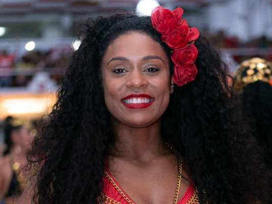 MC Rebecca será Rainha das passistas na escola carioca Acadêmicos do Salgueiro