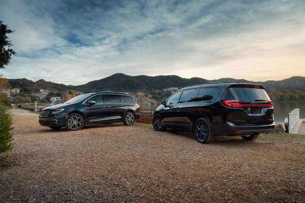 Chrysler Pacifica AWD 2021.