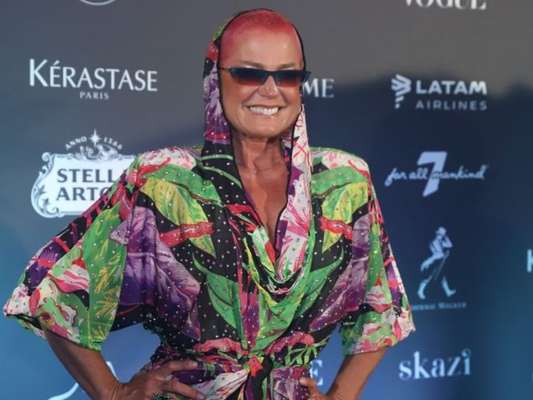 Famosas apostam em vestidos e looks volumosos para festa de luxo nesta sexta-feira, dia 07 de fevereiro de 2020