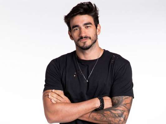 Guilherme não cedeu às investidas de Bianca durante festa no 'BBB20' neste domingo, 9 de fevereiro de 2020