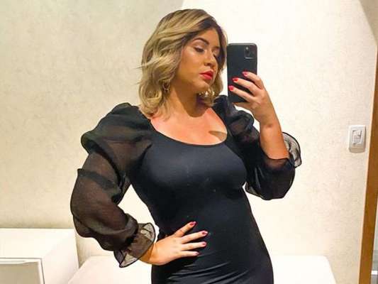 Marília Mendonça rebate crítica na web por amamentação nesta segunda-feira, dia 10 de fevereiro de 2020