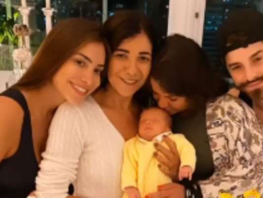 Romana Novais comemora primeiro mês de vida do filho, Ravi